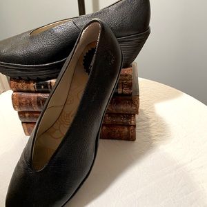 Fly London Yaz Wedge Pump